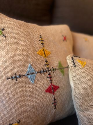 Fundas de cojín bordadas a mano estilo marroquí –