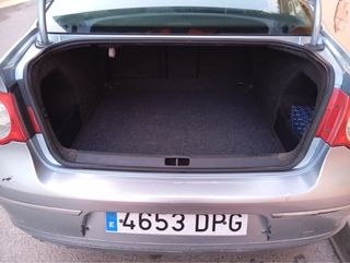 Volkswagen Passat 2005