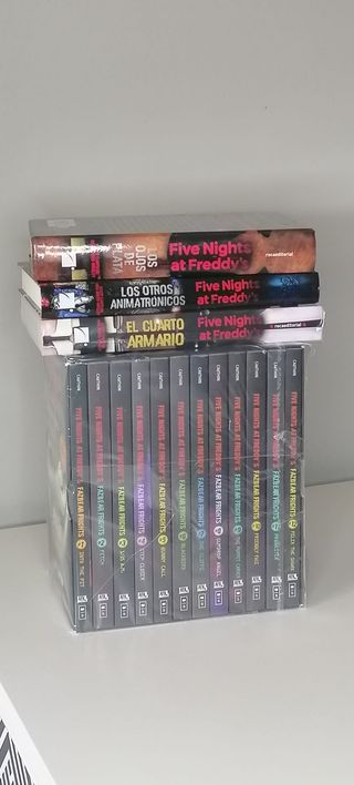 Lote Five Nights at Freddy's 15 libros