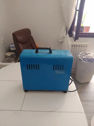 Compresor SIL-AIR y Aerógrafo Vega 2000