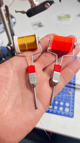 Bobinadores para montaje de moscas