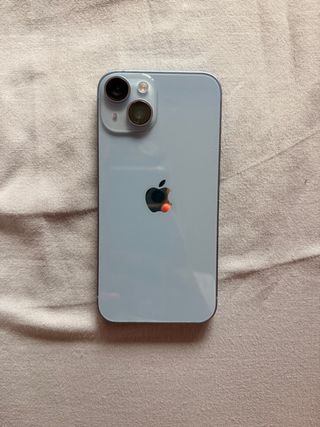 Se regalan varias fundas,y con caja capacidad 90%