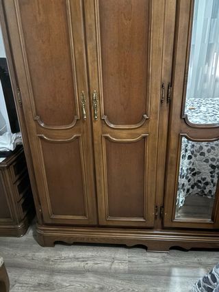 Armario 3 cuerpos madera nogal