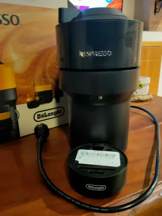 Cafetera Nespresso Vertuo Pop Negra