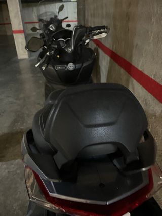 Scooter Sym Joymax 300i Plata