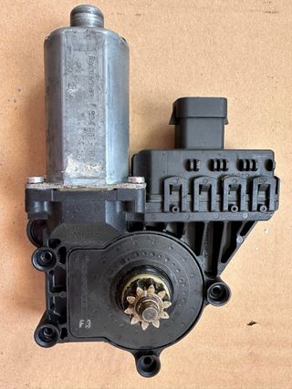 Motor Elevalunas Opel Astra H Izquierdo