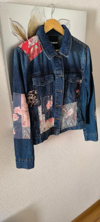 Chaqueta vaquera Desigual patchwork mujer Talla M