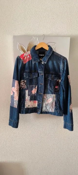 Chaqueta vaquera Desigual patchwork mujer Talla M