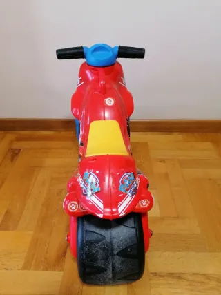 Moto de juguete patrulla canina