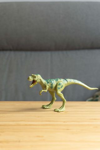 Dinosaurio de juguete tyrannosaurus rex