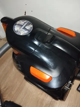 ROWENTA Aspiradora Trineo Ciclónica 750 W Negra