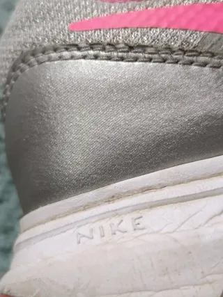 Zapatillas Nike Rosa y Plata