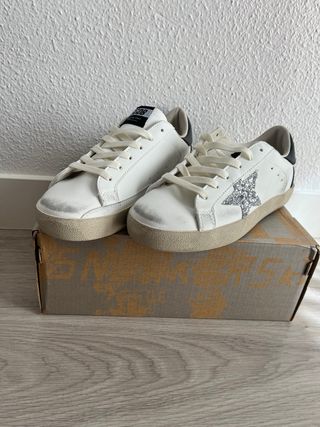 Golden Goose Super-Star Blancas y Plateadas