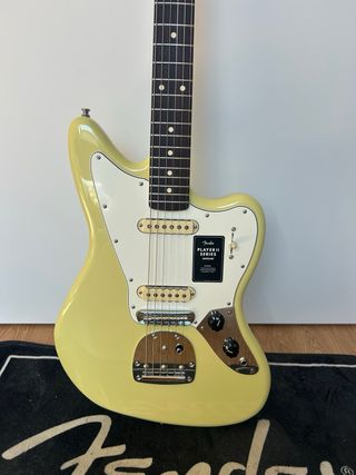 Fender Jaguar Player II Rosewood Yellow (NUEVA)