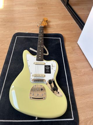 Fender Jaguar Player II Rosewood Yellow (NUEVA)
