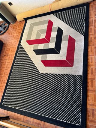 Alfombra grande diseño geométrico