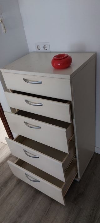Cómoda 5 cajones beige