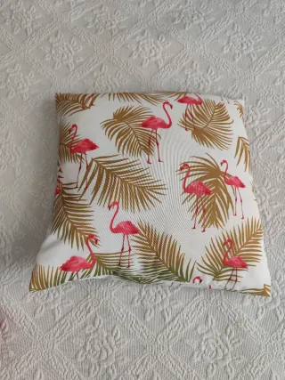 2 Cojines Medianos con Cremallera.