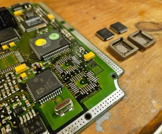 Centralita 1.9TDI 110CV AFN