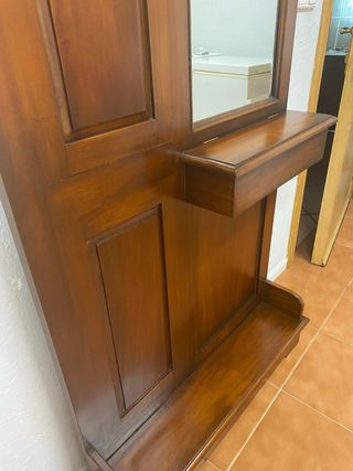 Perchero de nogal para pasillo