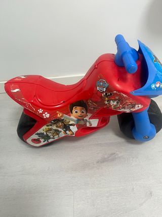 Moto correpasillos Patrulla Canina