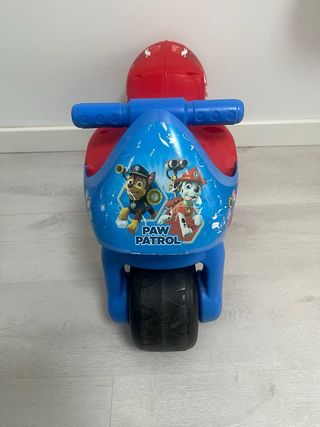 Moto correpasillos Patrulla Canina
