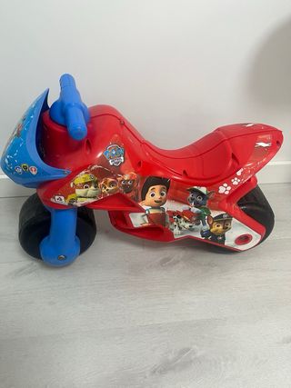 Moto correpasillos Patrulla Canina