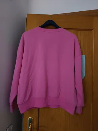 Sudadera rosa oversize