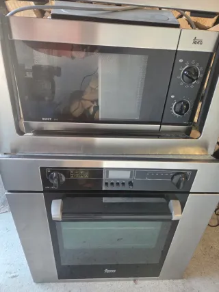 Horno y Microondas Teka