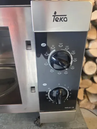Horno y Microondas Teka
