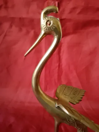 Figura de bronce antigua ave