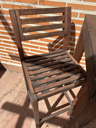 Mesa y 2 Sillas Altas Exterior