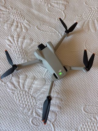 DJI Mini 3 Dron + Batería (Fallo Gimbal)