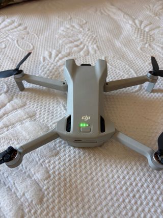 DJI Mini 3 Dron + Batería (Fallo Gimbal)