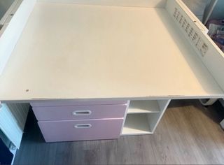 Cambiador bebé SMASTAD con cajones