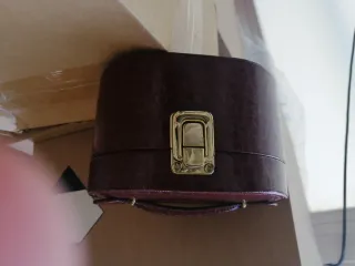 Joyero pequeño ovalado con espejo