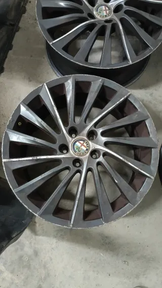 2 Llantas Alfa Romeo Giulietta QV
