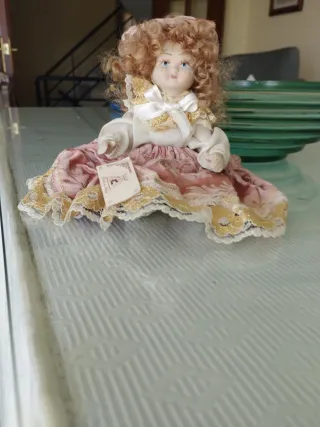 Muñeca porcelana cara, manos y pies