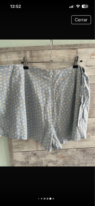 Conjunto de falda corta y minifalda por 7,00€