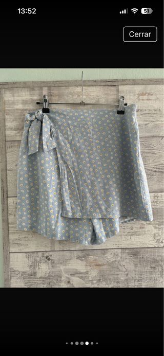 Conjunto de falda corta y minifalda por 7,00€