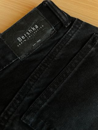 Pantalón vaquero negro Bershka Talla 34
