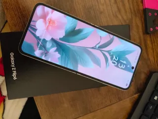 Samsung Galaxy Z Flip6 Plata