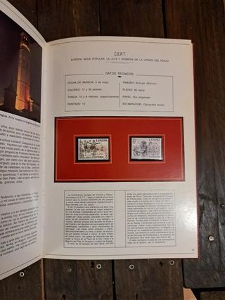 Álbum Filatelia Novedades Españolas 1981