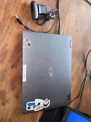 Portátil Lenovo gris