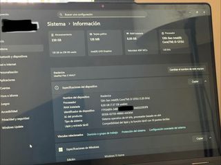 Portátil Lenovo gris