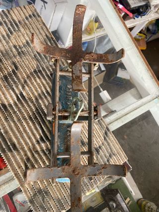 Balanza antigua de hierro