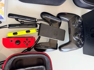 Nintendo Switch + Juegos y Accesorios
