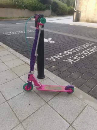 Patinete infantil Oxelo morado y rosa