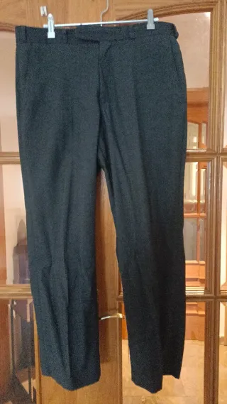 Traje de caballero gris