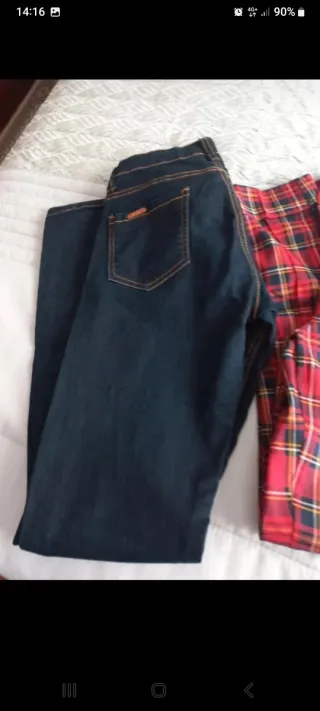 Lote de pantalones a cuadros